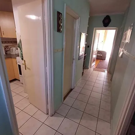 Tavas Barlang Apartament *
